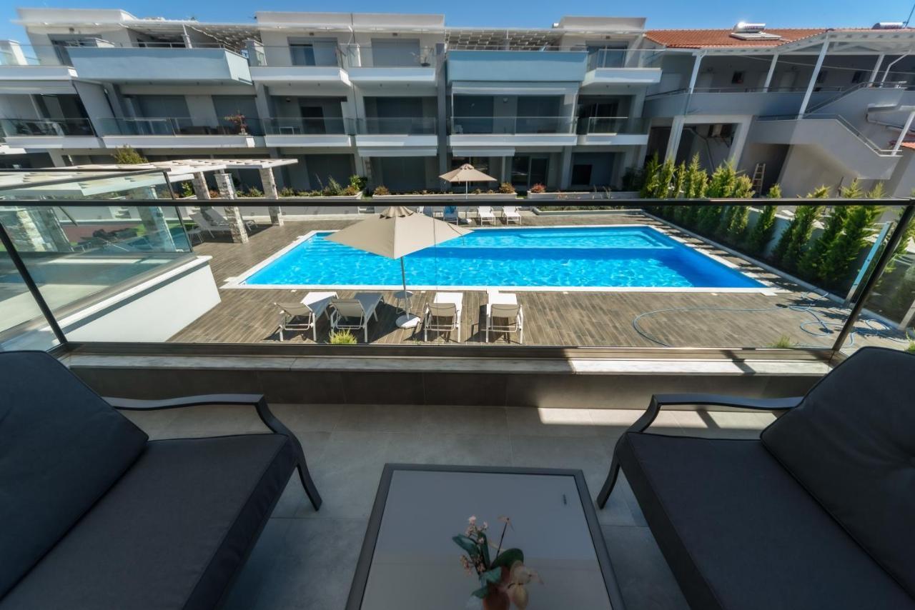 Itaka Familiy Apartments - Halkidiki Suites Com Nikíti Kültér fotó