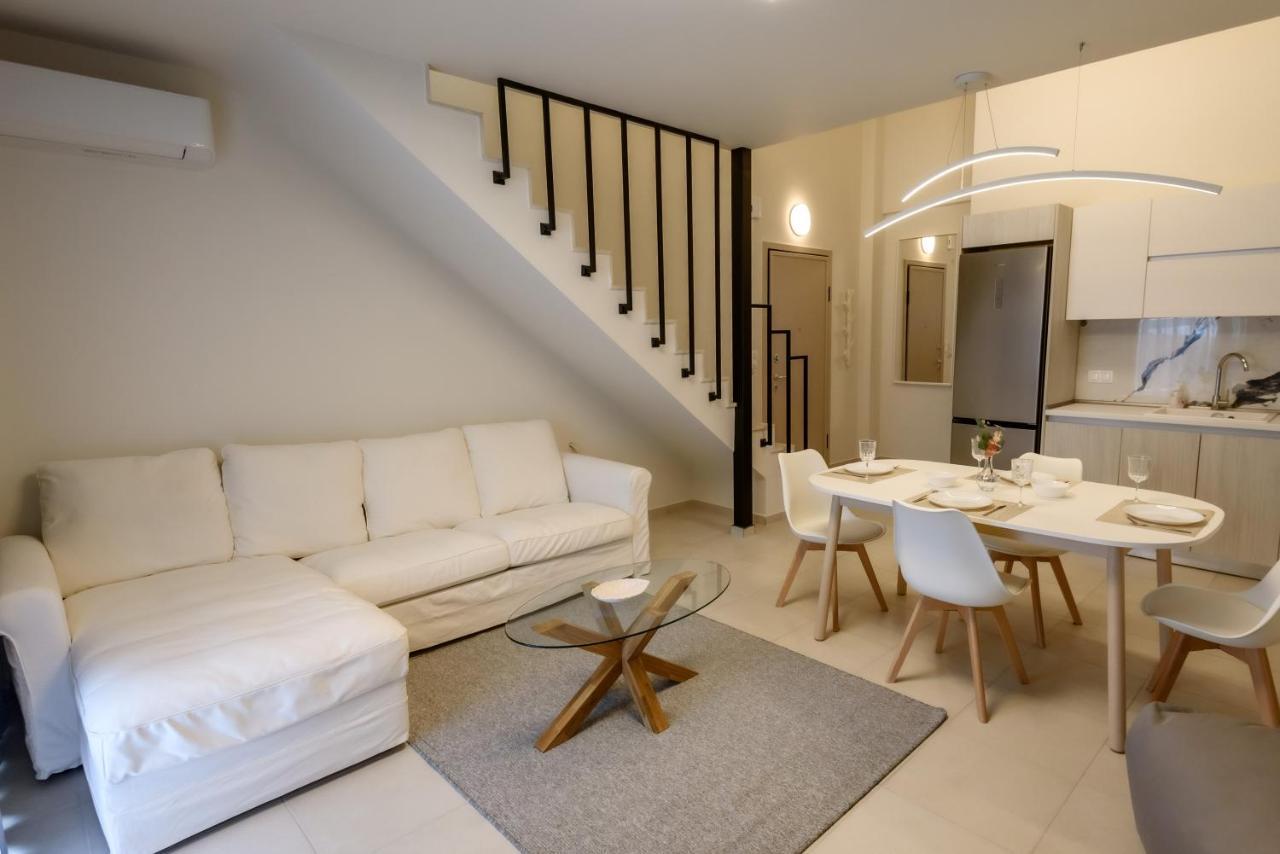 Itaka Familiy Apartments - Halkidiki Suites Com Nikíti Kültér fotó
