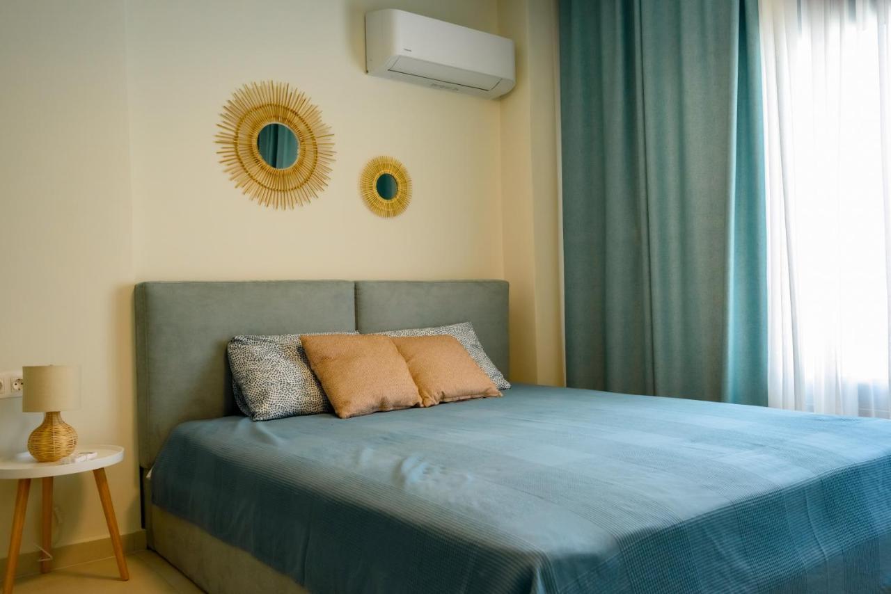 Itaka Familiy Apartments - Halkidiki Suites Com Nikíti Kültér fotó