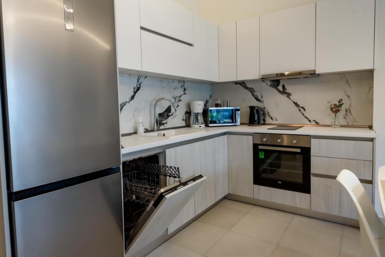 Itaka Familiy Apartments - Halkidiki Suites Com Nikíti Kültér fotó